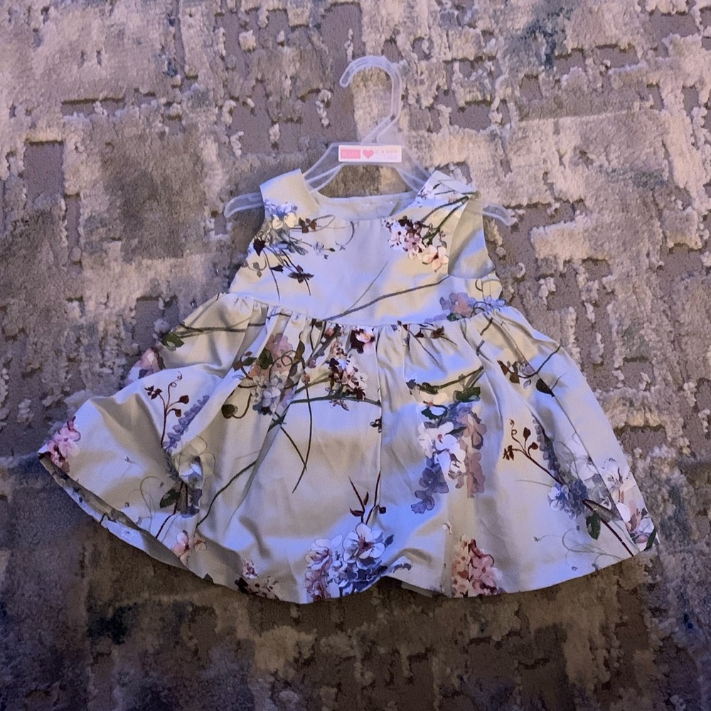 Baby girl size 3-6 months